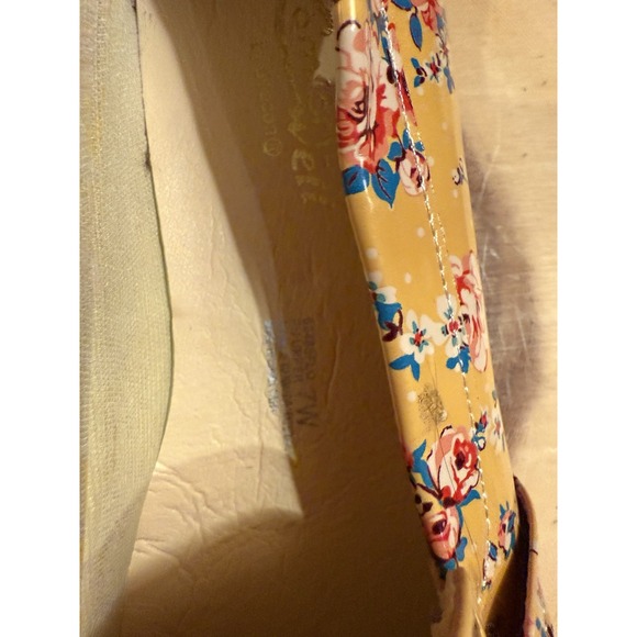 Beacon Comfort Well Bow Yellow Floral Women's Slip On Shoes Size 7W NEW - Picture 9 of 9